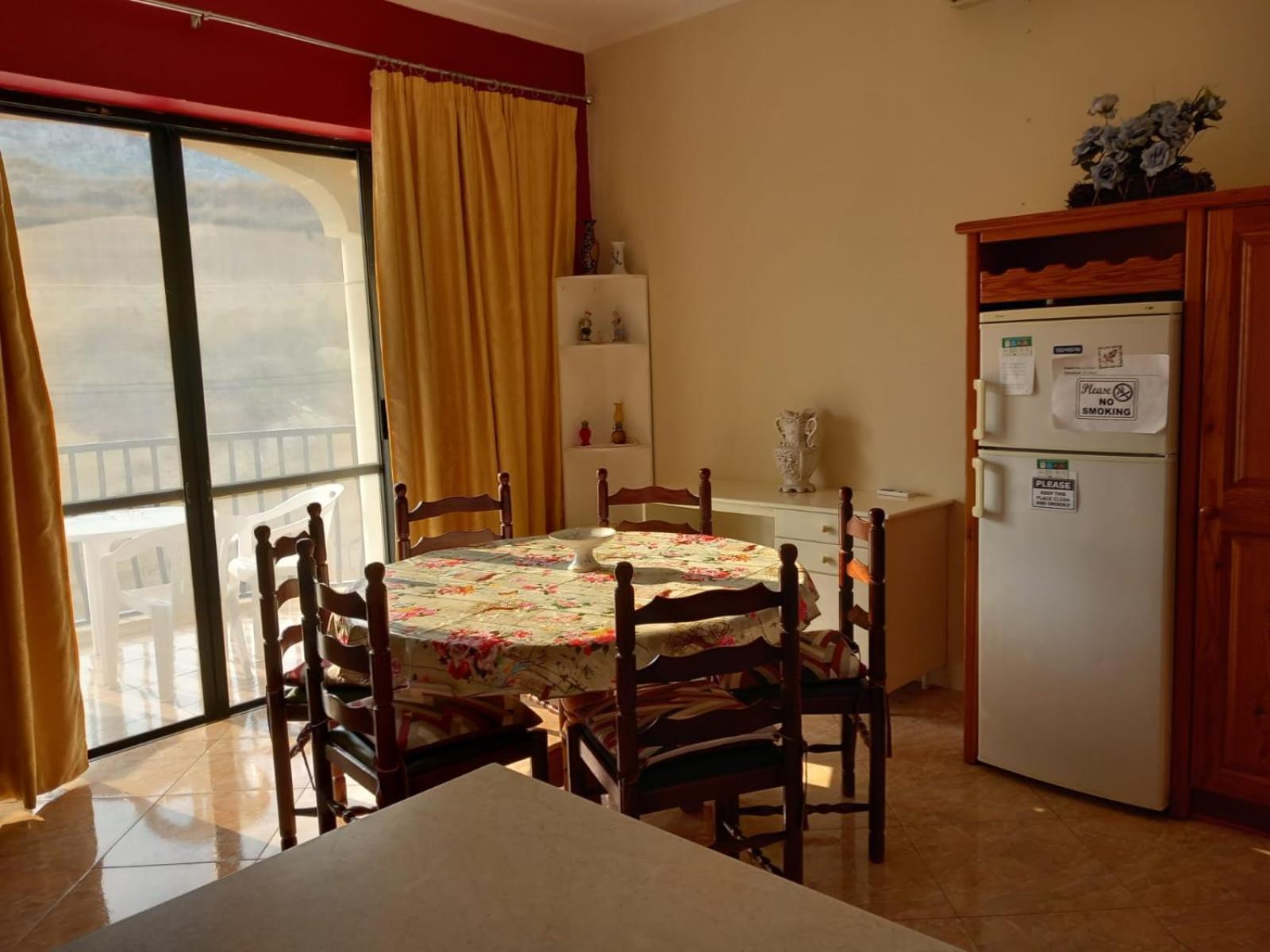 Spacious Apartment In Marsalforn, Gozo Ngoại thất bức ảnh